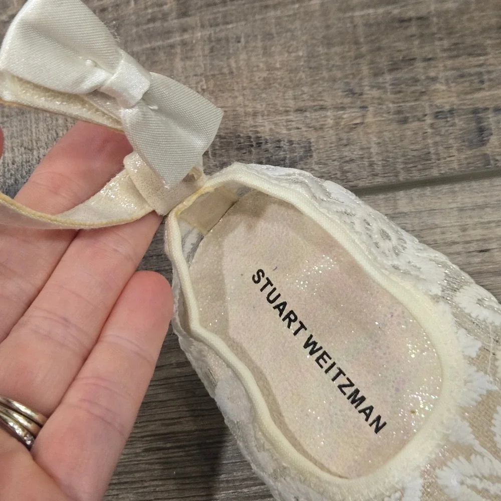 Stuart Weitzman Baby Girls White Floral Lace Bow Crib Shoes Soft Sole Flats